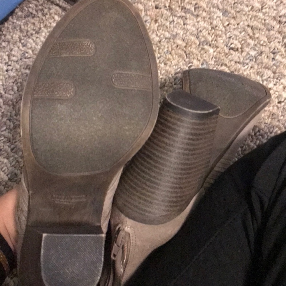 booties - Picture 2 of 3